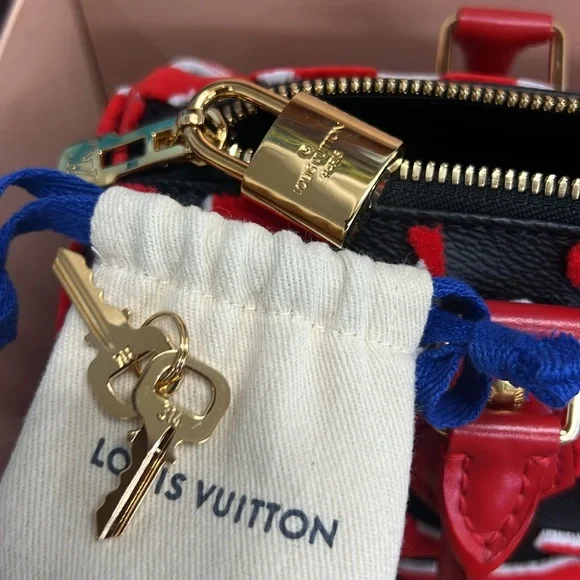 ๐ SPEEDY ๐ BRAND NEW Louis Vuitton Red and Black Satchel BANDOULIERE - Picture 11 of 14